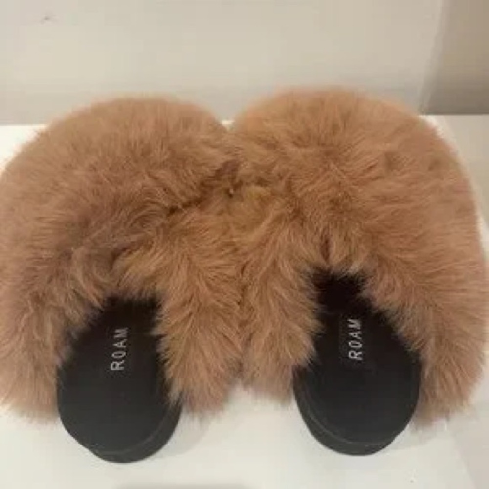 ROAM Mink Cloud Faux Fur Slippers